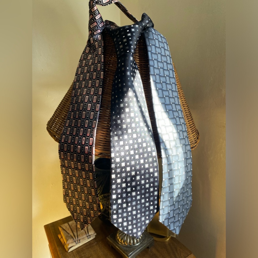 3 beautiful classic ties for your new black suit.